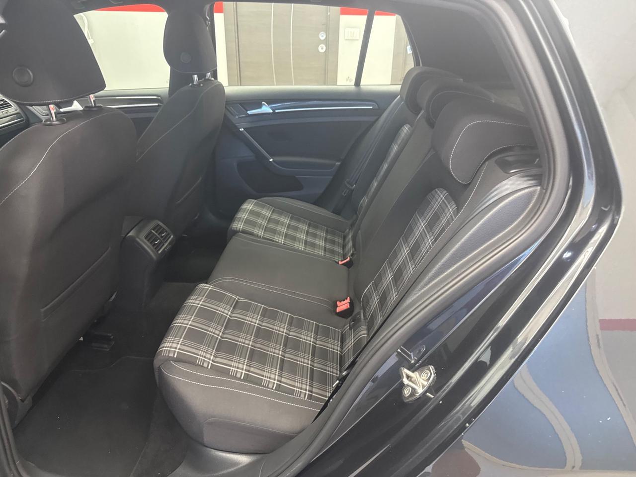 Volkswagen Golf GTD 2.0 TDI DSG 5p. BlueMotion Technology