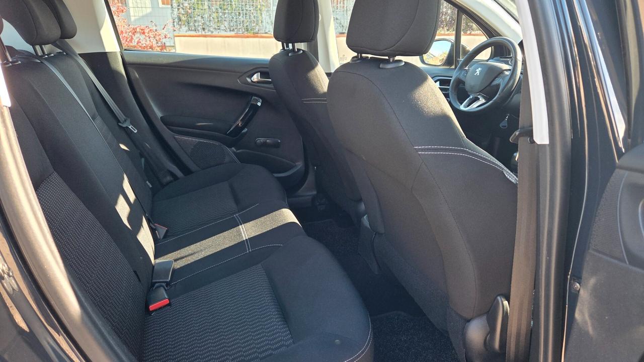 Peugeot 208 BlueHDi 5 porte Allure