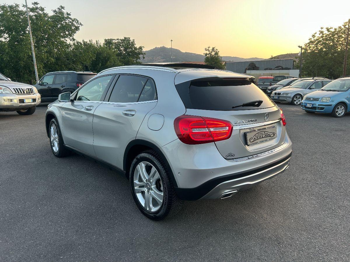 MERCEDES - Classe GLA - GLA 200 d Automatic 4Matic Premium TETTO