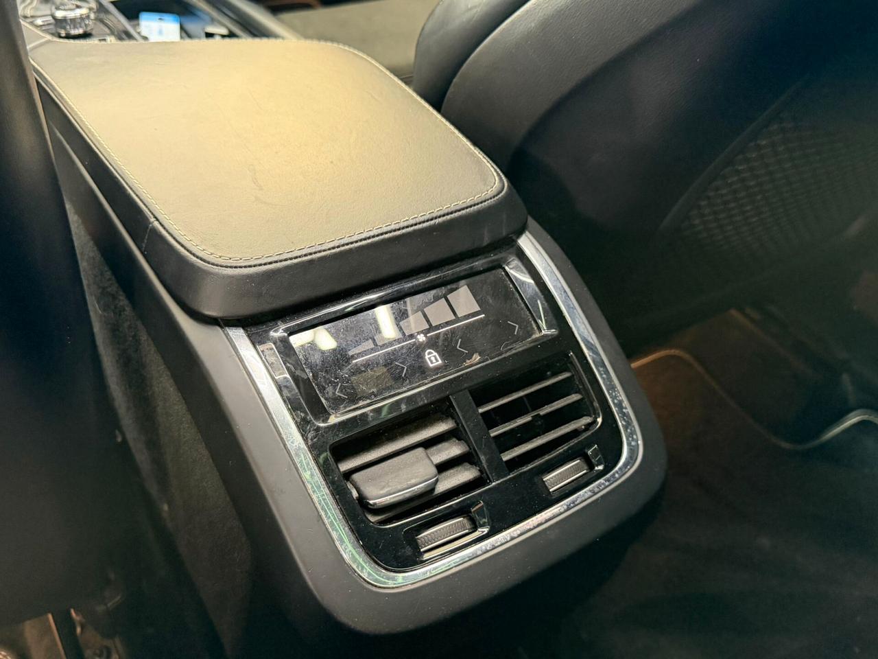 Volvo XC90 D5 AWD Geartronic 7 posti R-design