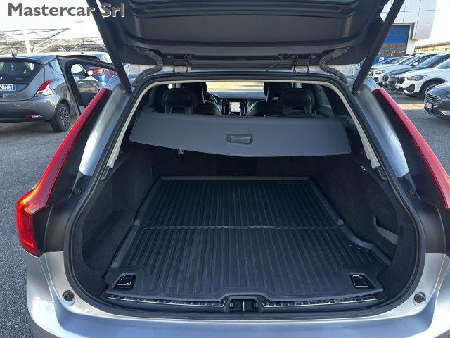 VOLVO V90 V90 2016 2.0 d3 Momentum FP686SV