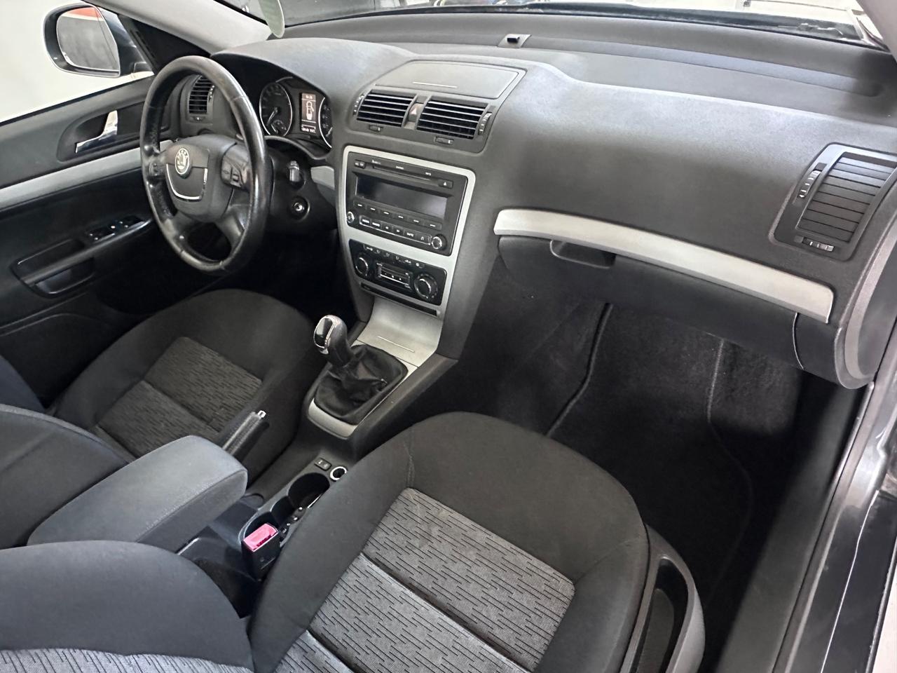 Skoda Octavia 1.6 TDI CR F.AP. Wagon Elegance
