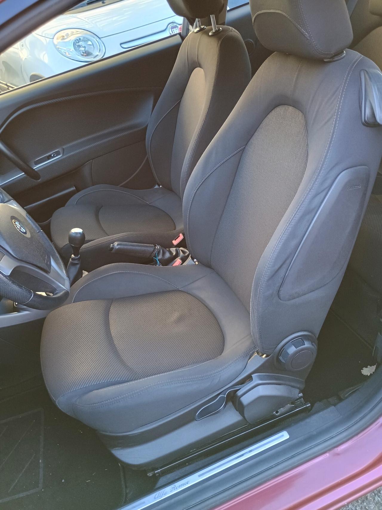 Alfa Romeo MiTo 1.4 105 CV M.air S&S Distinctive