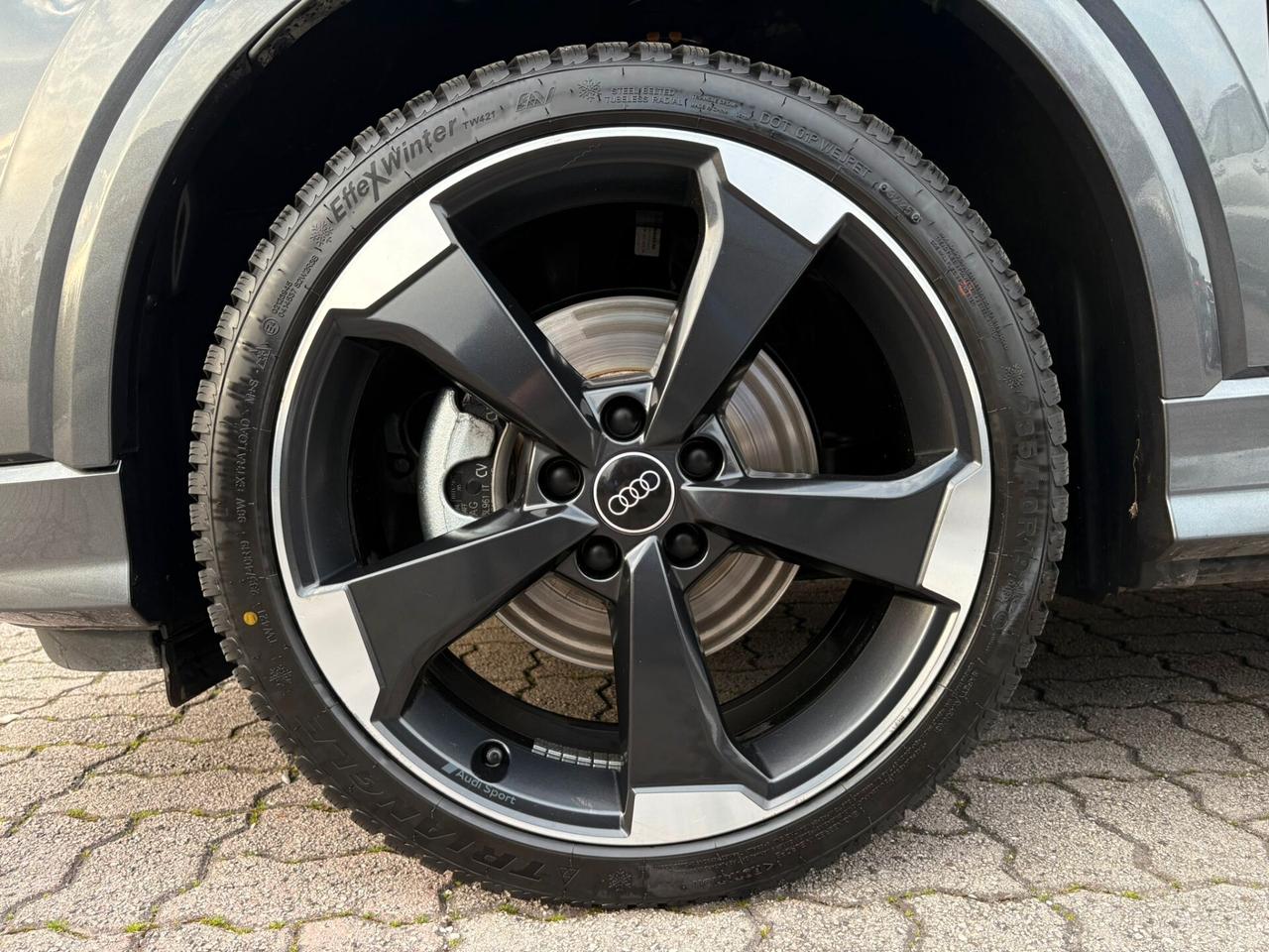 AUDI Q2 2.0 TDI IDENTITY BLACK S-LINE AUTOMATICO