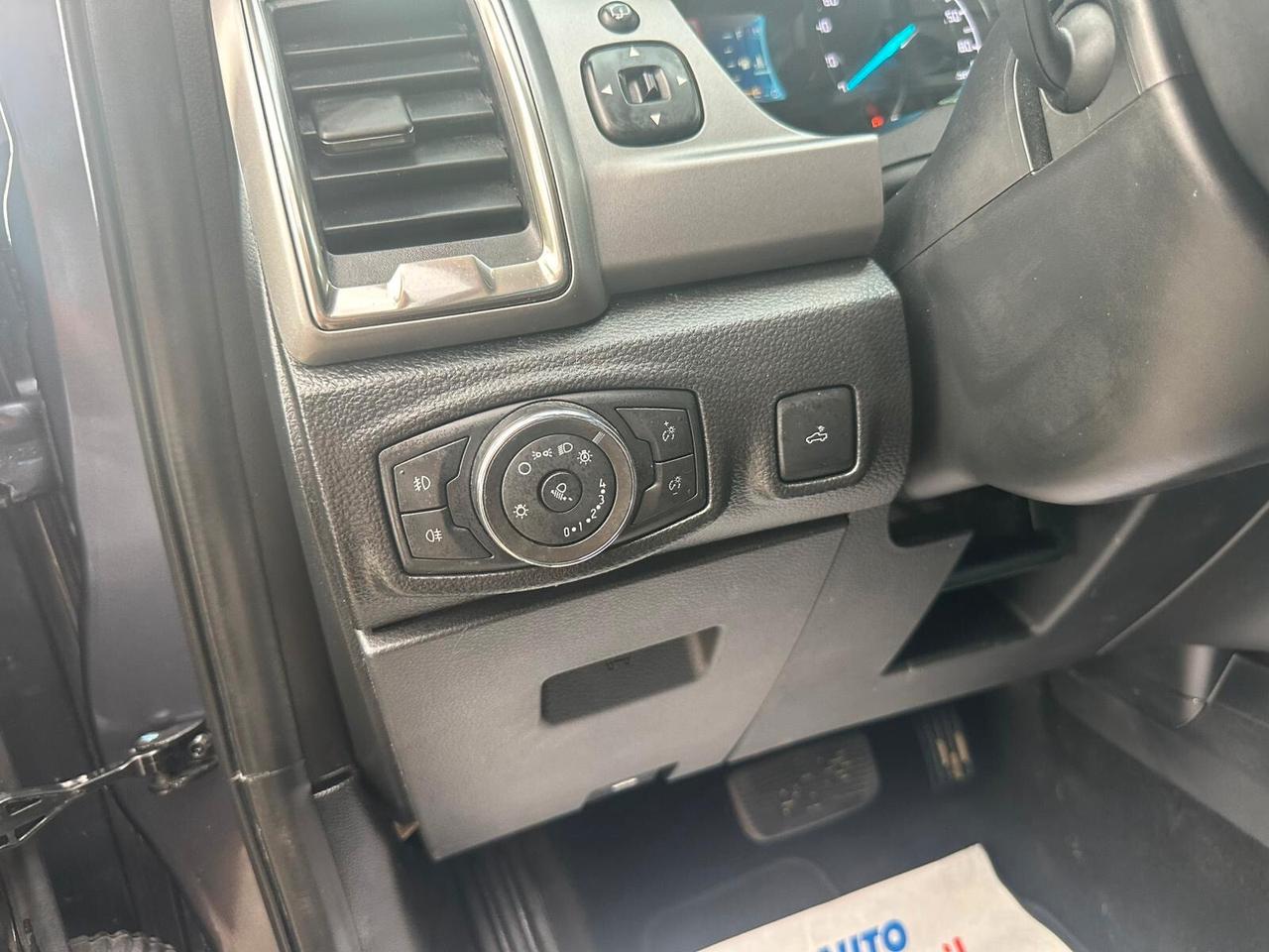 Ford Ranger 2.0 ECOBLUE aut. 213 CV DC Limited 5 posti