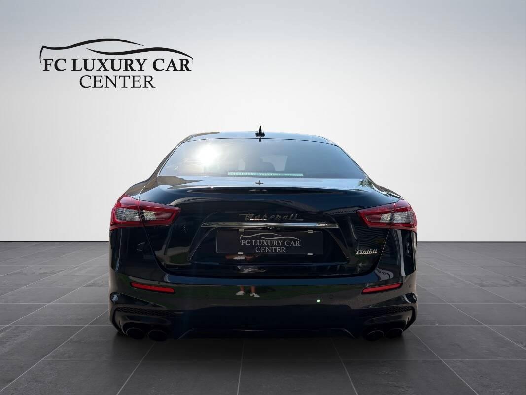 Maserati Ghibli 3.0 V6 ds Gransport Nerissimo 250cv auto my18