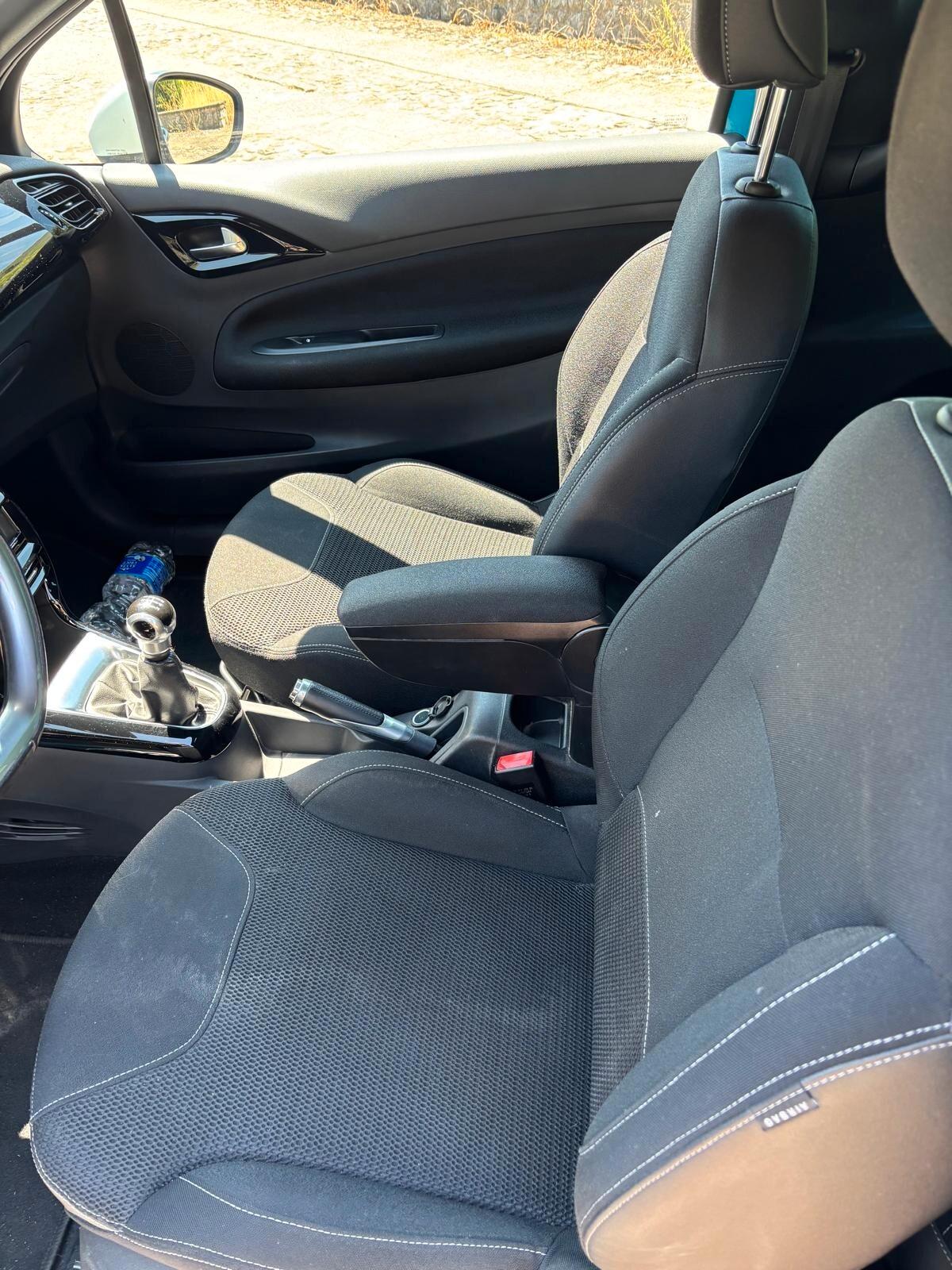 Ds DS3 3 PureTech 82 Chic-Navigatore-Retrocamera-Cerchi lega