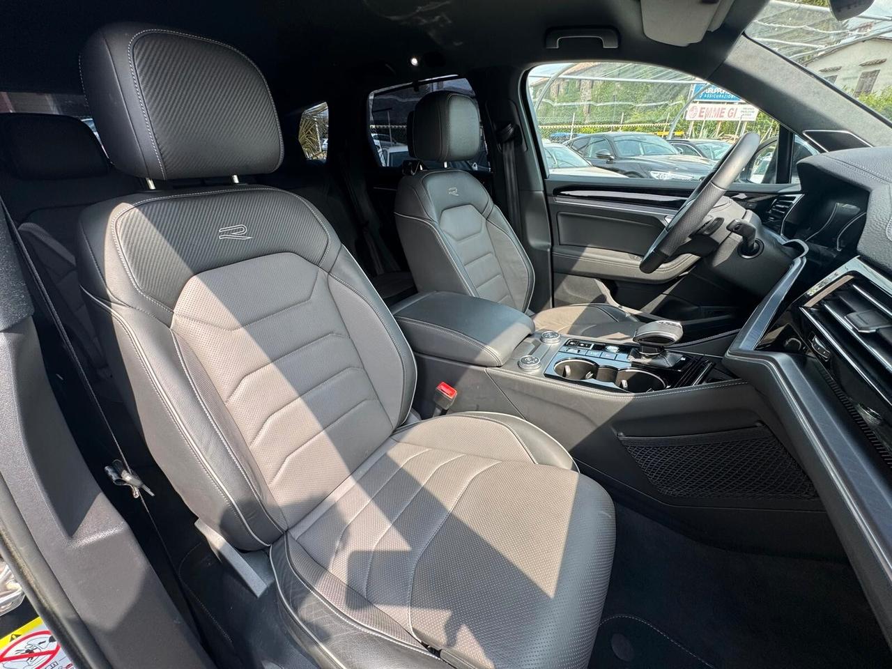 Volkswagen Touareg 3.0 V6 TSI R LINE