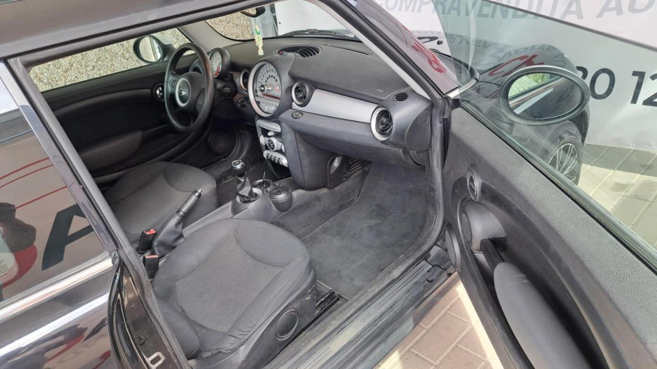 Mini Mini 1.6 16V One (55kW)