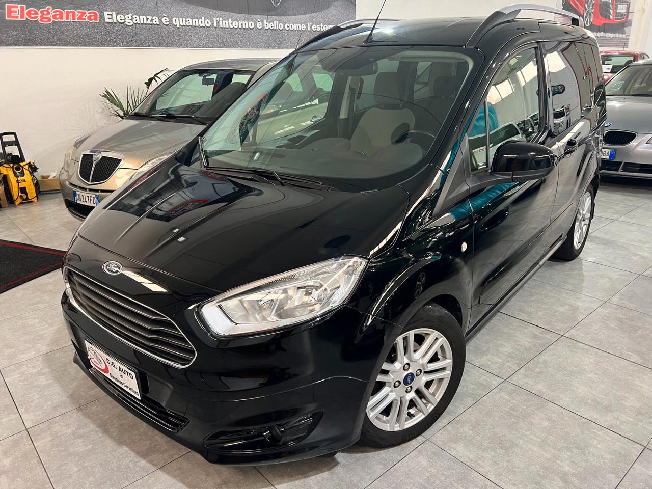 Ford Tourneo Courier 1.5 75 CV Titanium 2016