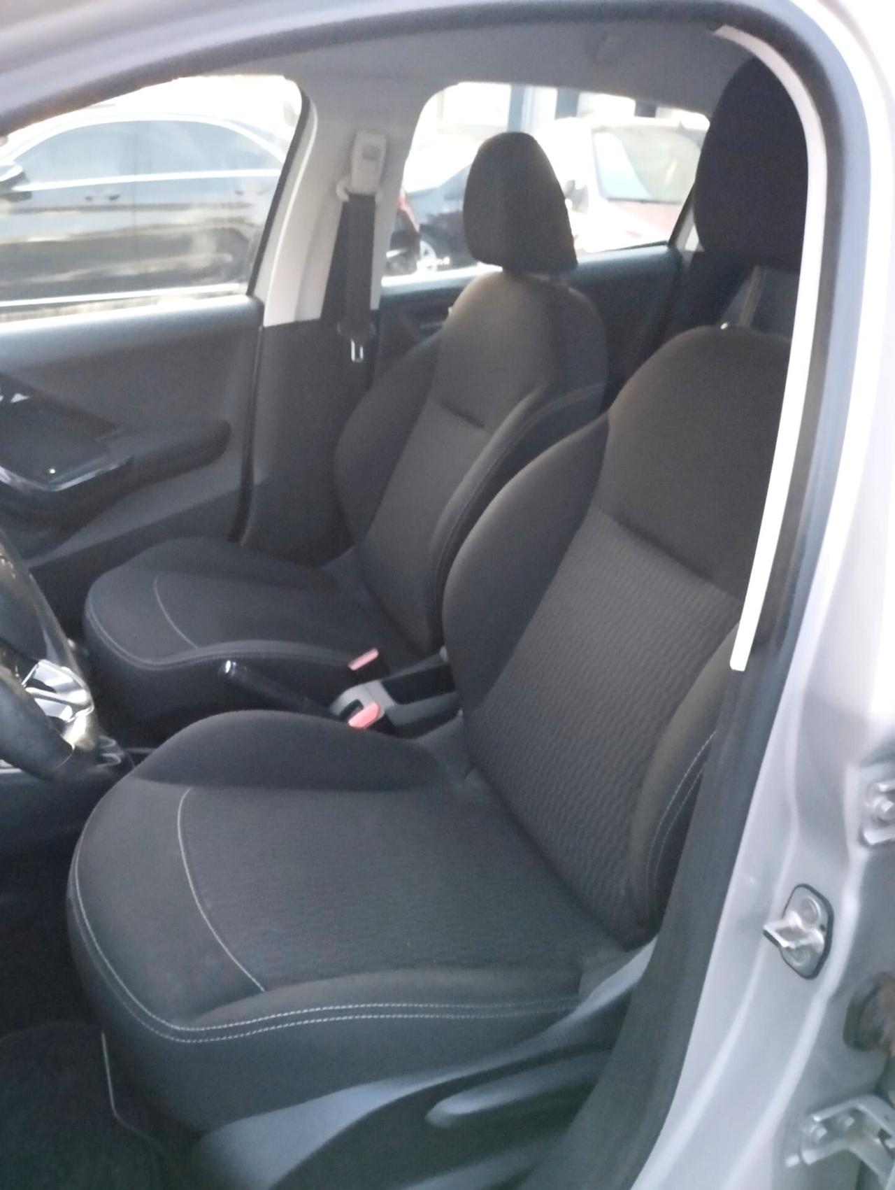 Peugeot 208 82 5 porte Active