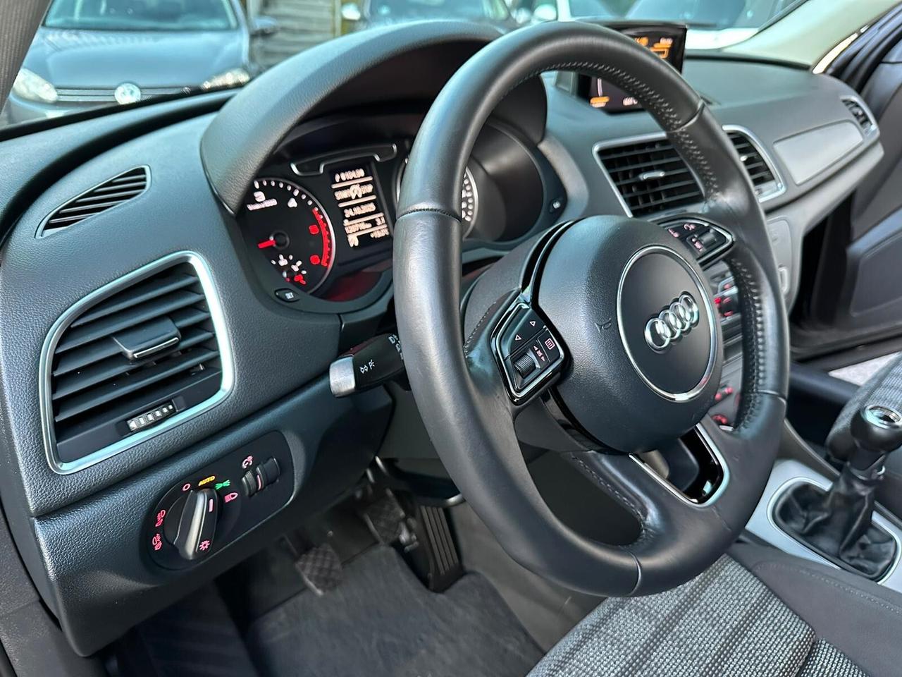 Audi Q3 2.0 TDI S-LINE 140 CV