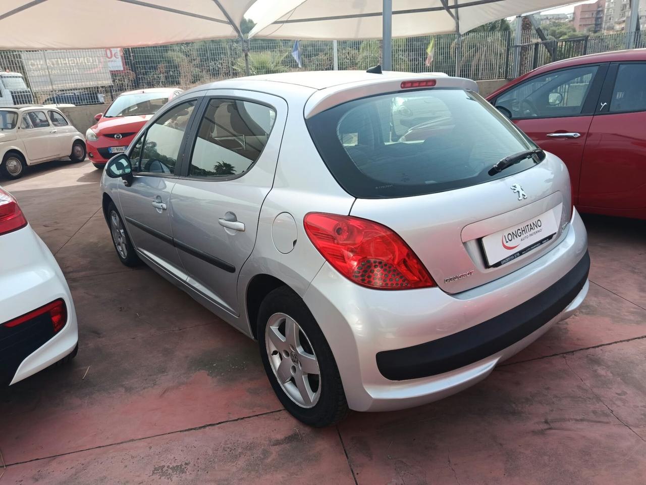 Peugeot 207 1.4 HDi 70CV 5p. ONE Line