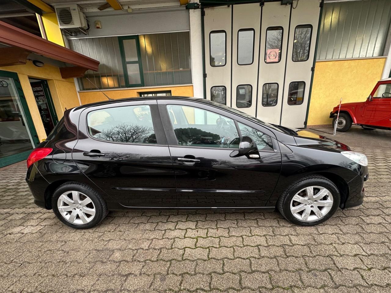 Peugeot 308 1.6 VTi 120CV 5p. Premium