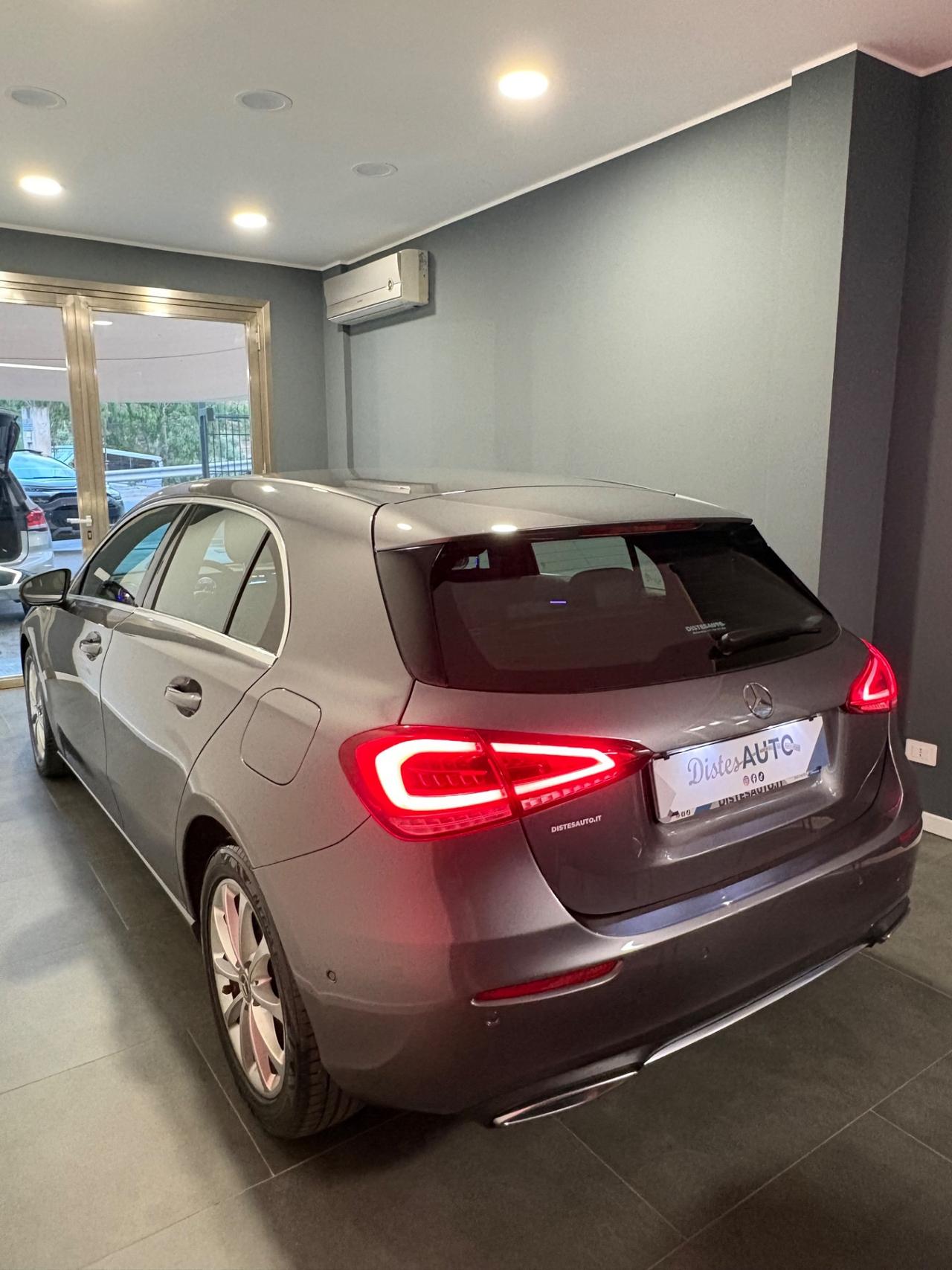 Mercedes classe A 180D Automatic luci ambient
