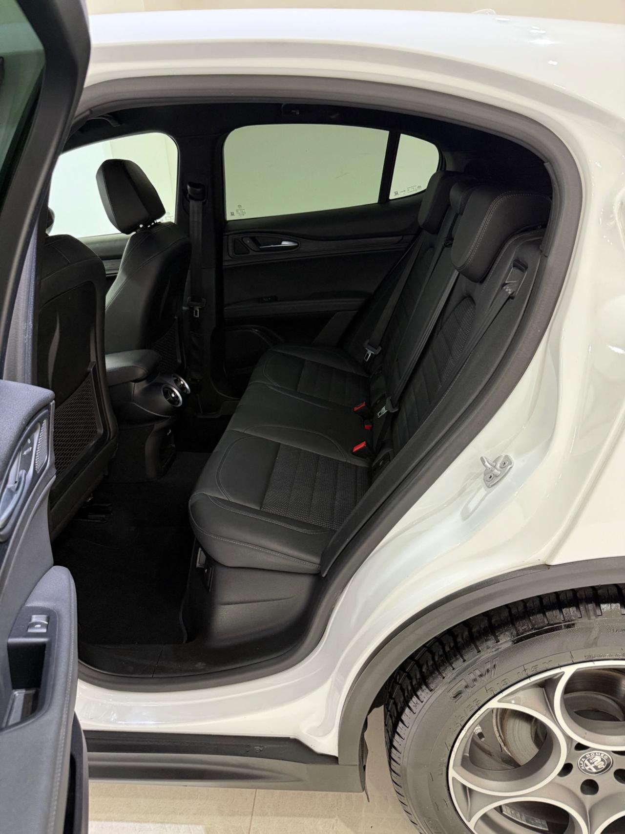 ALFA ROMEO STELVIO Q4 210CV ALLESTIMENTO SPRINT