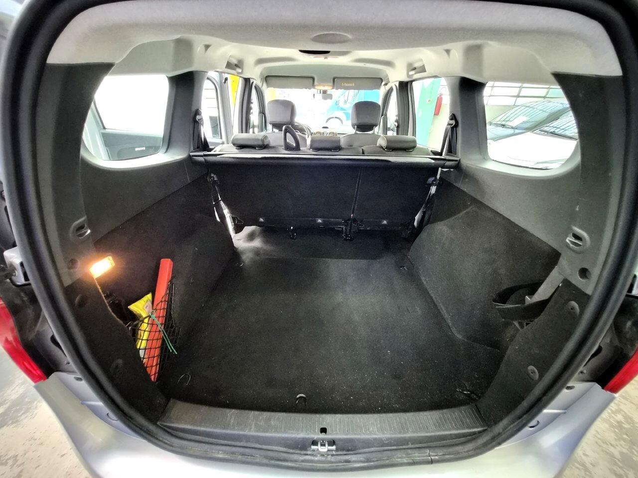 Dacia Lodgy 1.6 GPL Stepway Brave