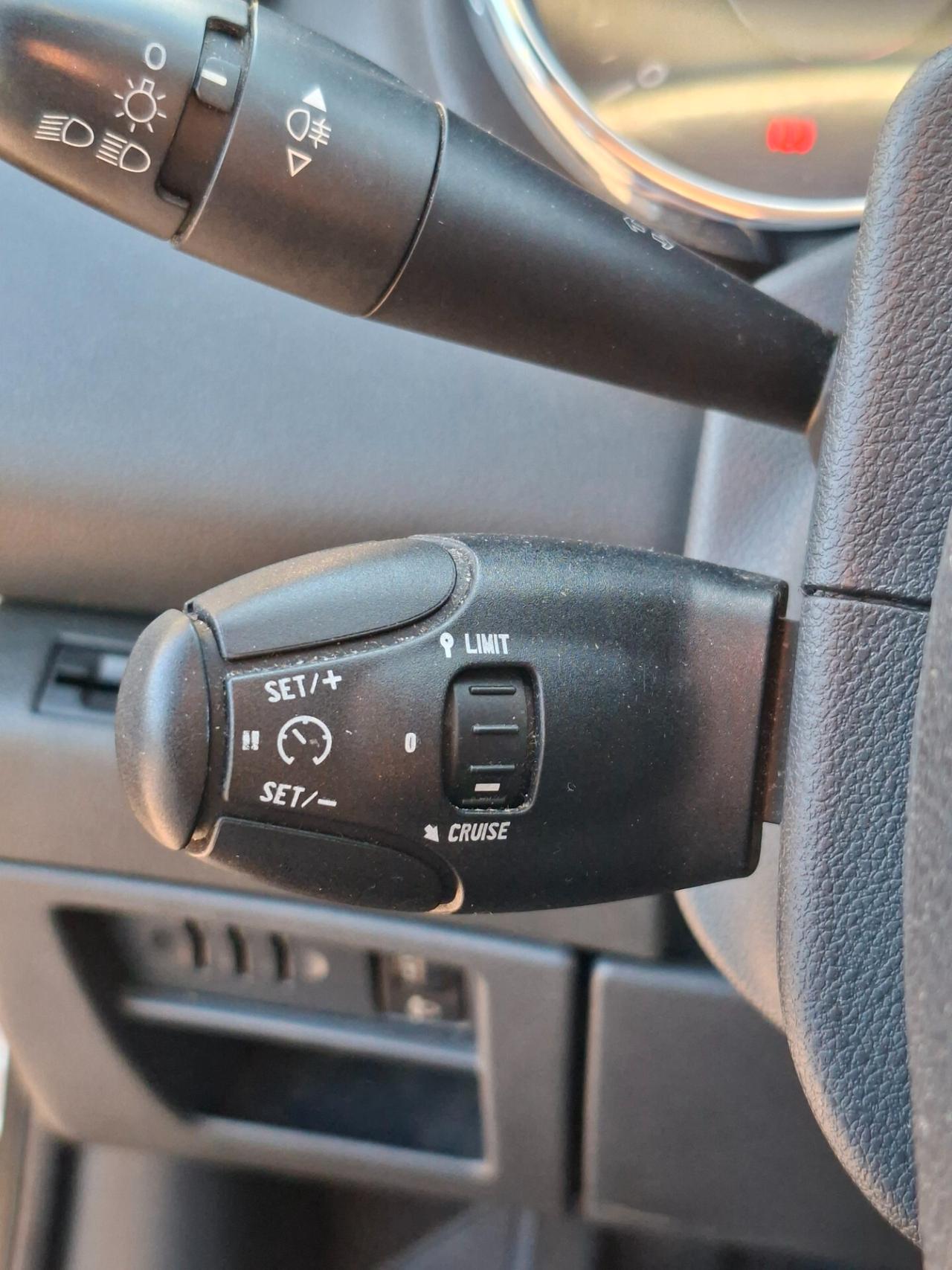 Peugeot 3008 1.6 HDi 112CV Business