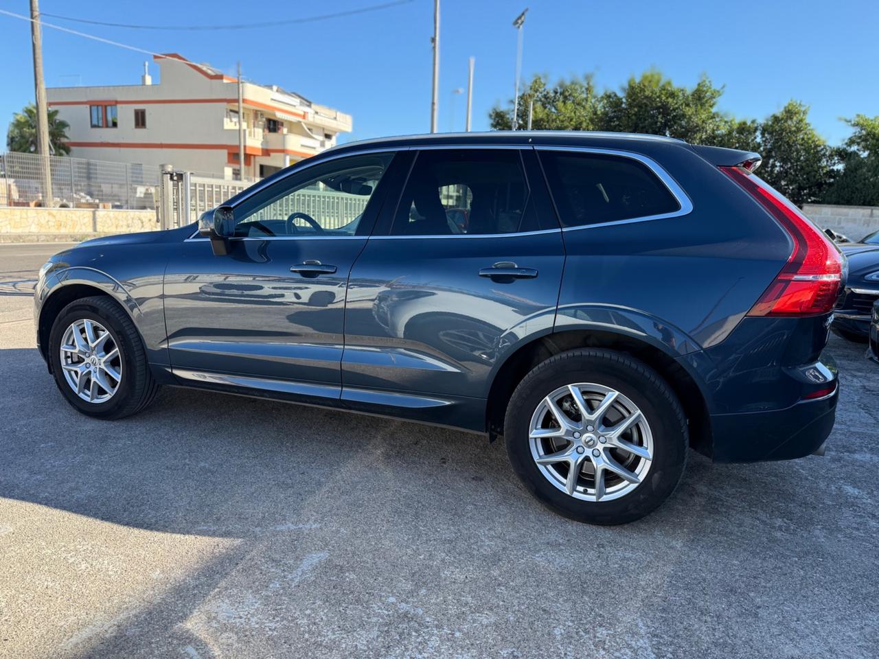 Volvo XC 60 XC60 B4 (d) AWD Geartronic Momentum