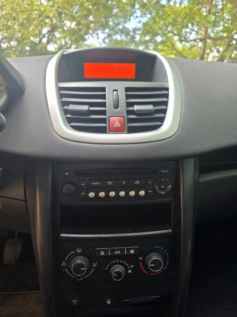 Peugeot 207 1.4 HDi 70CV 5p. Energie neopatentati
