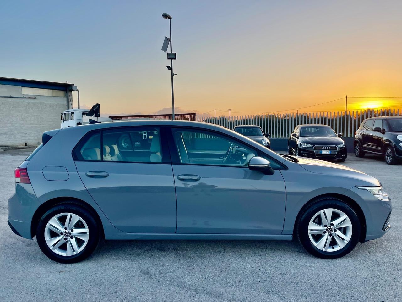 VOLKSWAGEN GOLF VIII 2.0 TDI DSG STYLE FULL MY21