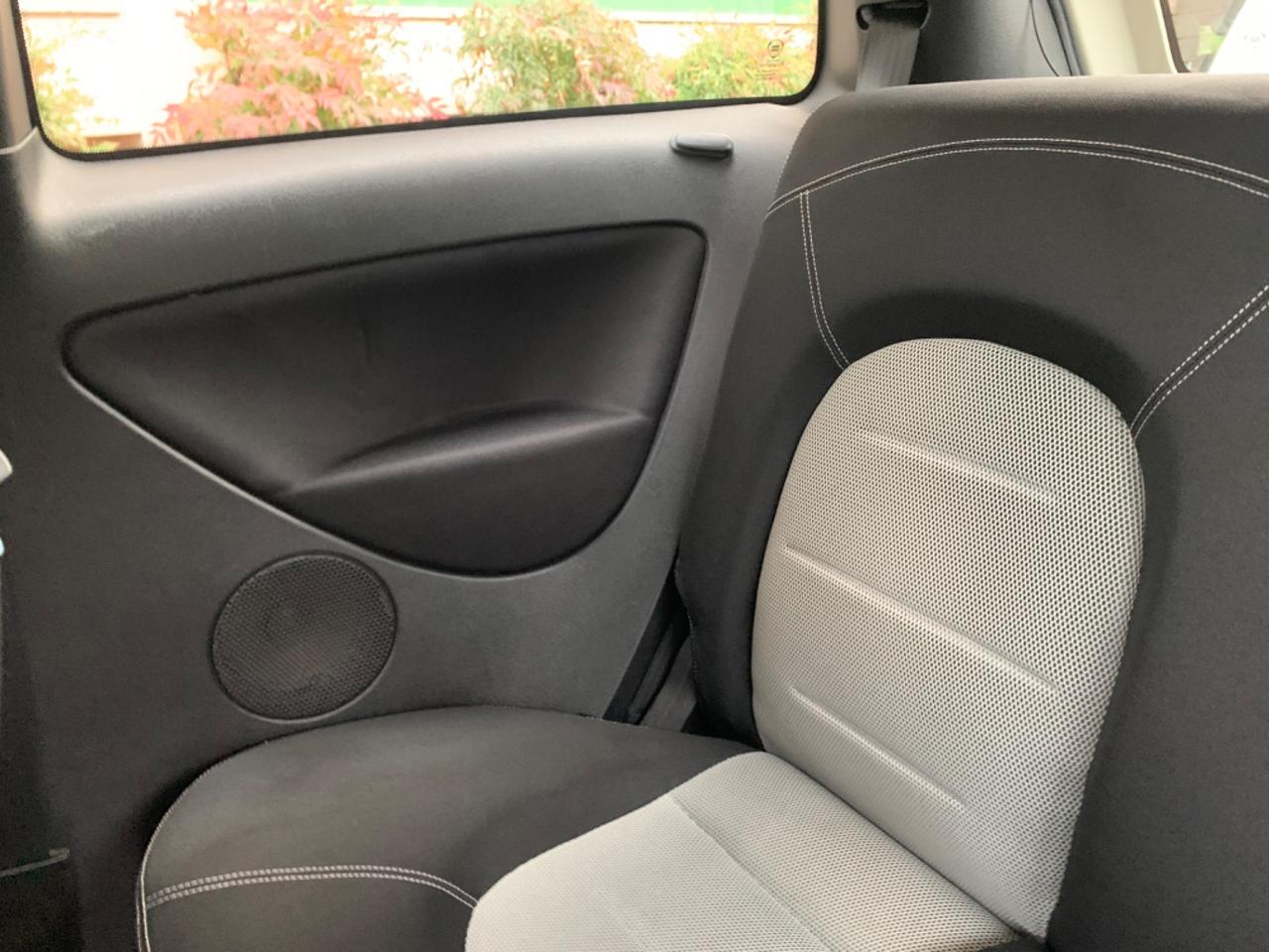 Lancia Ypsilon 1.2 Momo Design