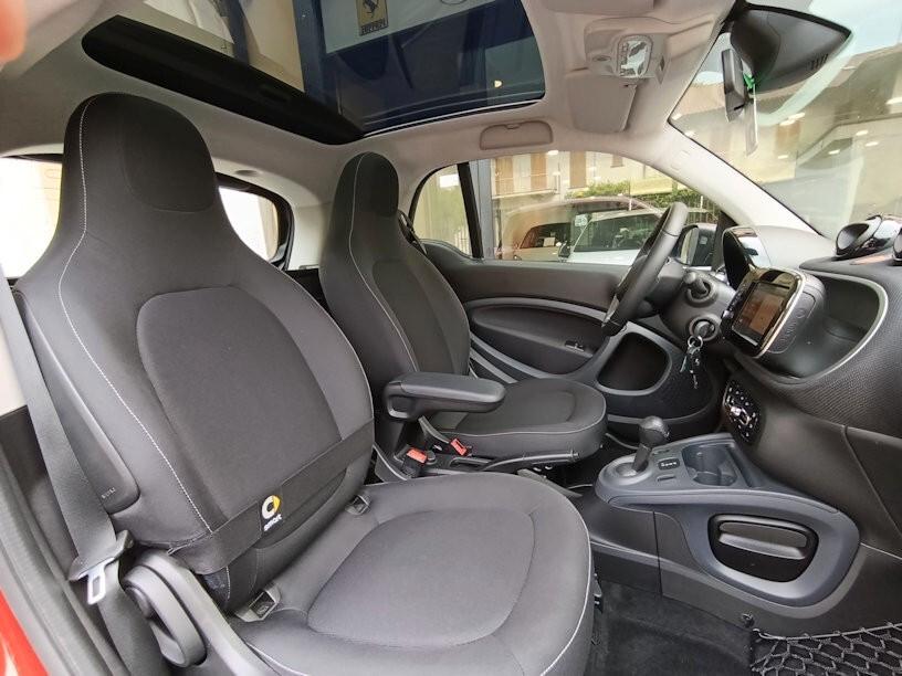 Smart ForTwo 70 1.0 twinamic Passion 2019 solo km 26.156