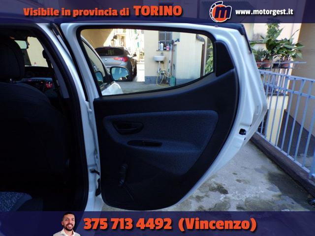 LANCIA Ypsilon 1.0 FireFly 5 porte S&S Hybrid Ecochic Silver