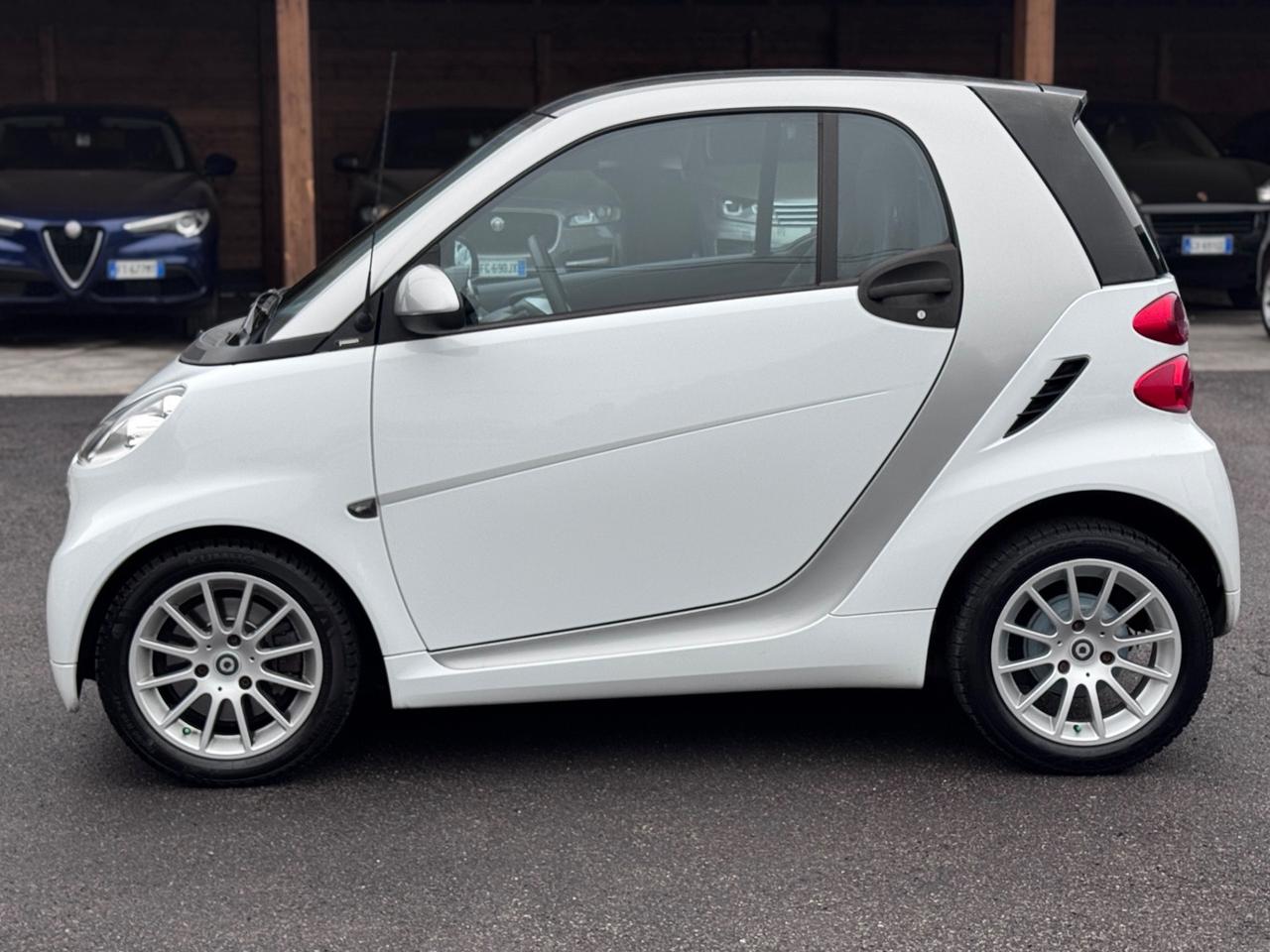 Smart ForTwo 1000 52 kW MHD passion tetto panoramico