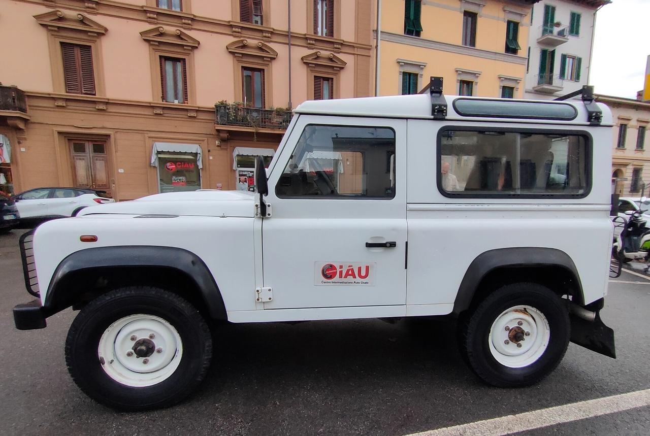 Land Rover Defender 90 2.4 TD4 S SW