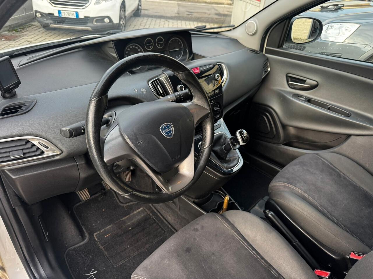 Lancia Ypsilon 1.2 69 CV 5 porte GPL Ecochic Gold