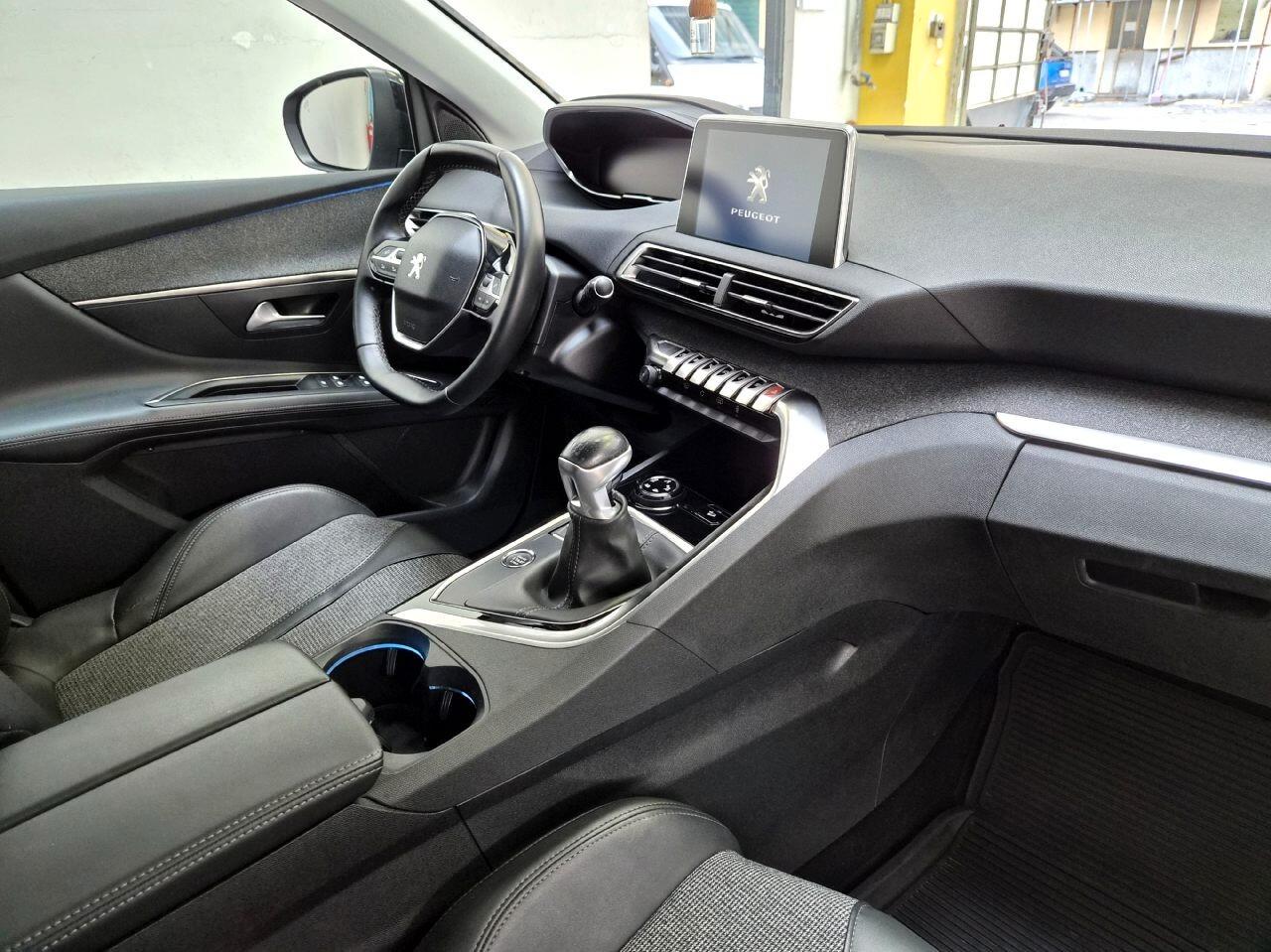 Peugeot 3008 Allure 1.2 Full Optional 130cv