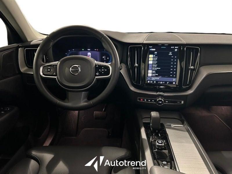 Volvo XC60 B4 197+12 CV Automatica Mild Hybrid Plus Dark