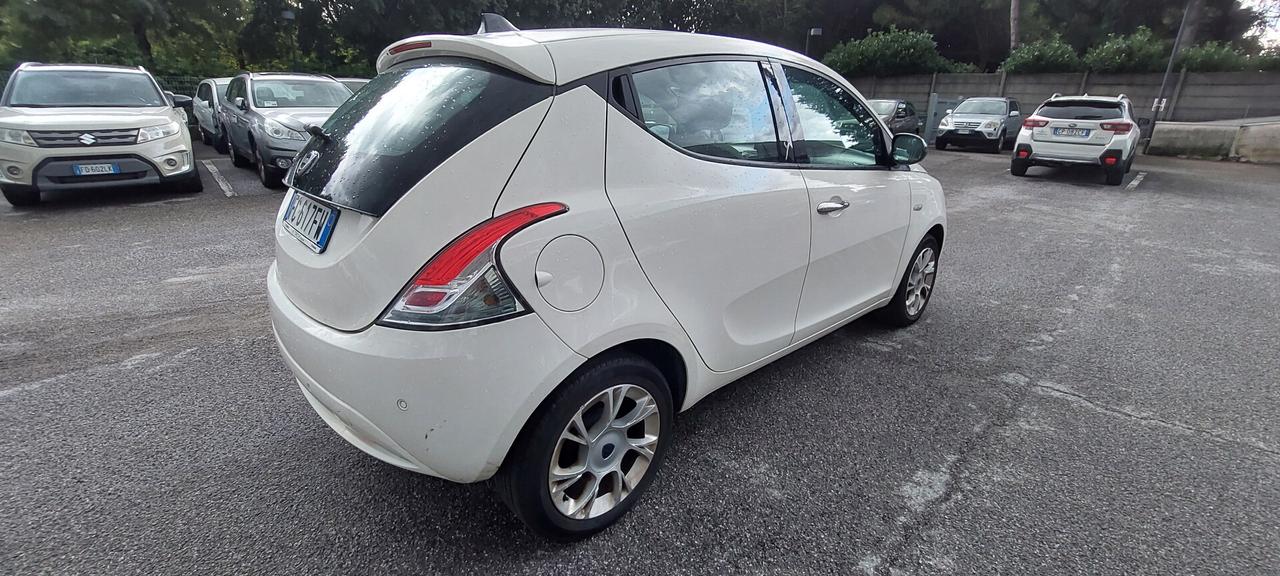 Lancia Ypsilon 1.2 69 CV 5 porte Gold
