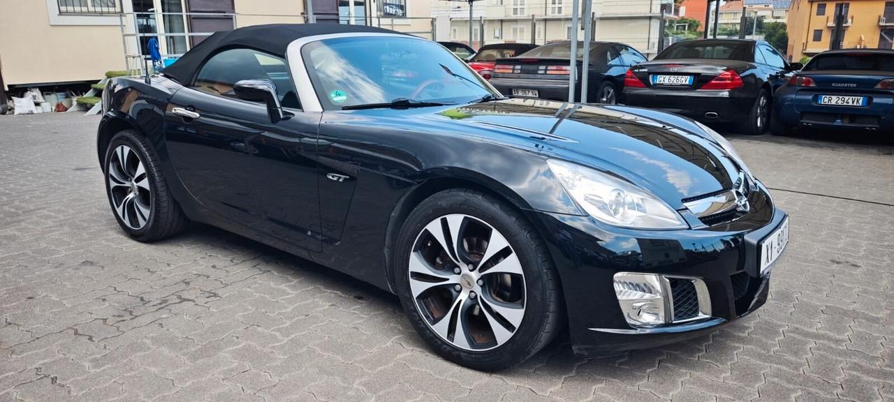 Opel GT 2.0 Turbo 16V