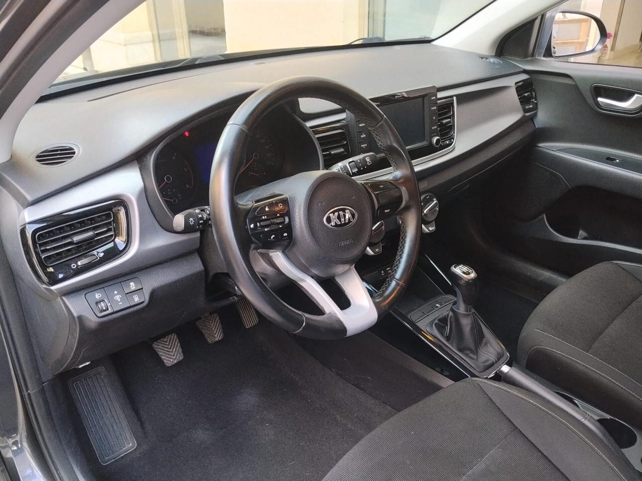 Kia Rio 1.4 DIESEL CON GANCIO TRAINO