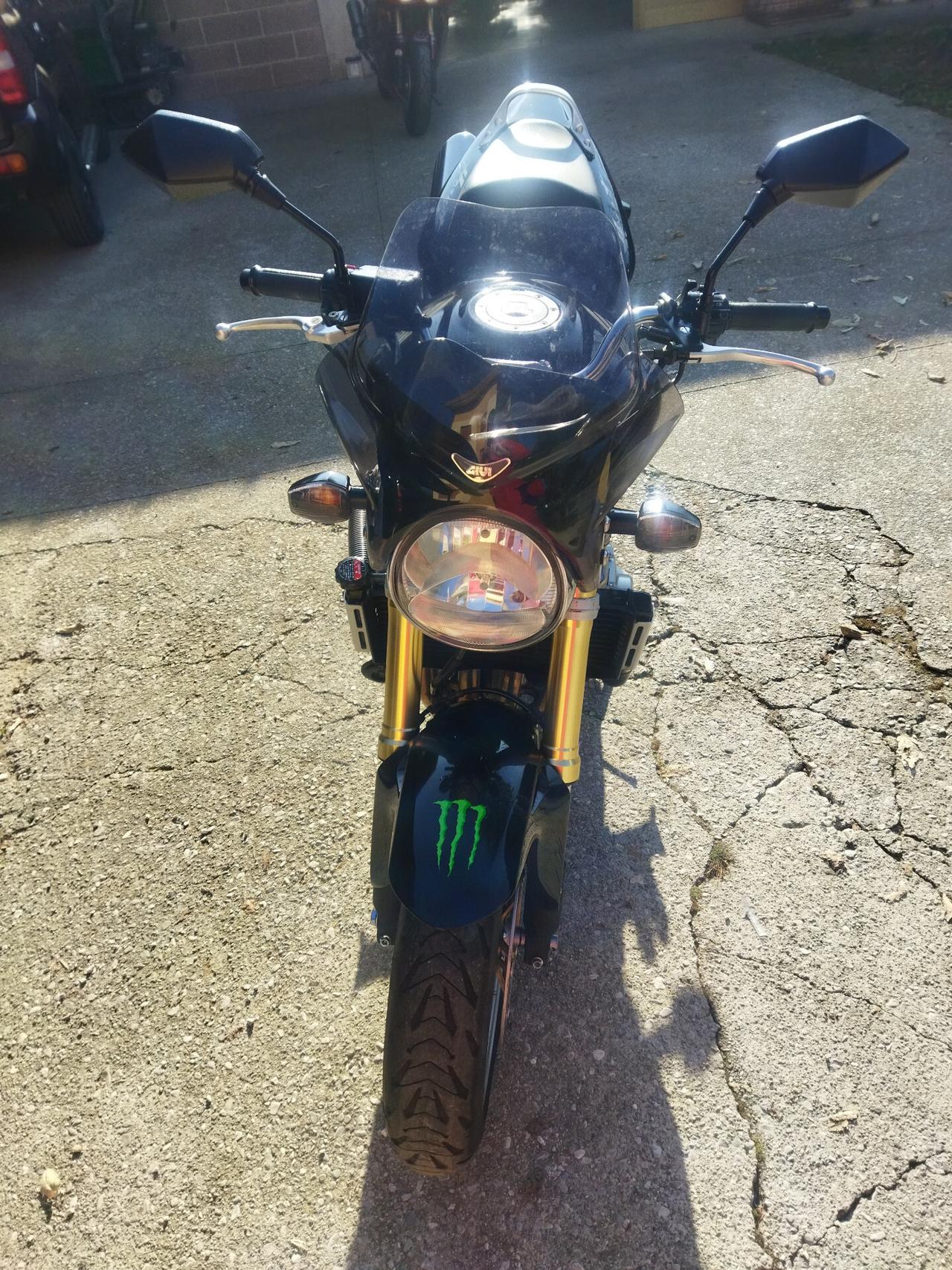 Honda Hornet pronta a viaggiare