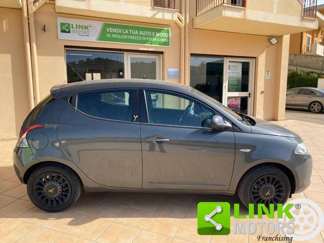 LANCIA Ypsilon 1.2 69 CV 5 porte Platinum