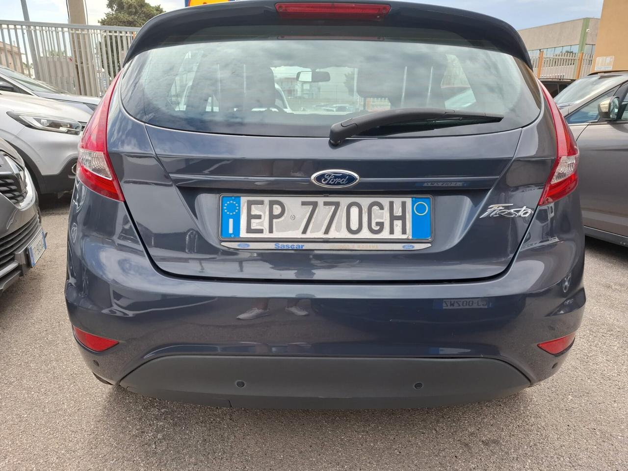 Ford Fiesta TITANIUM 1.4 TDCi 70CV 5 porte