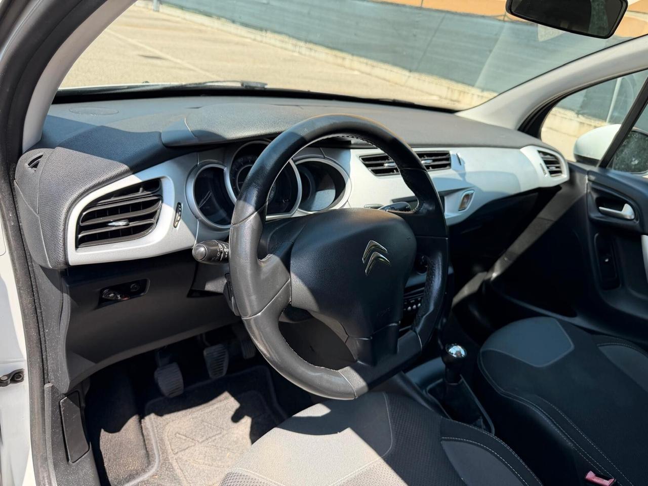 Citroen C3 1.2 - NEOPATENTATI - 12 MESI DI GARANZIA -
