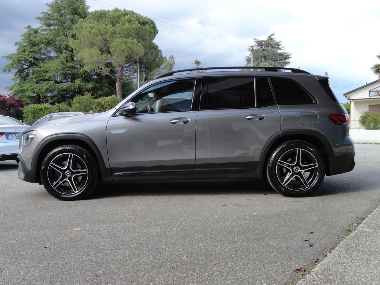 Mercedes-benz GLB 200 d Automatic Premium AMG Style con Black Pack