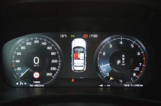 VOLVO XC40 T2 automatico Essential