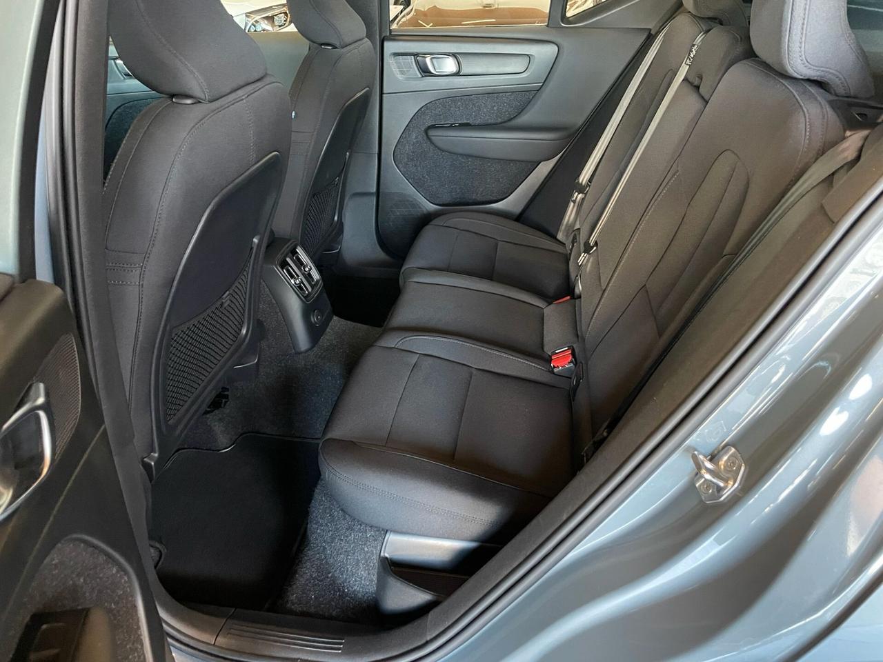 Volvo XC40 T5 Recharge Plug-in Hybrid momentum