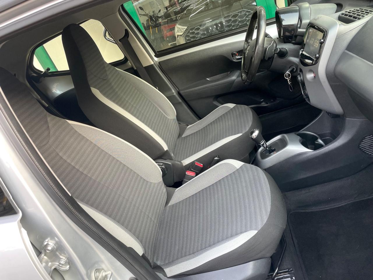 Toyota Aygo Connect 1.0 VVT-i 72 CV 5 porte Cambio Automatico 2020
