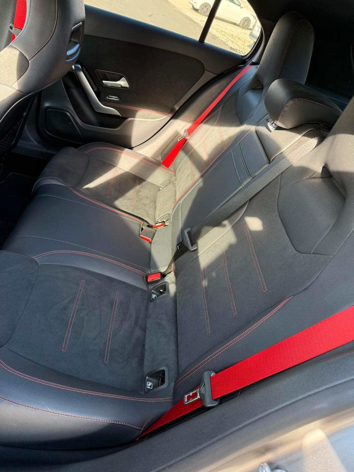 Mercedes-benz A 35 AMG grigio Magno