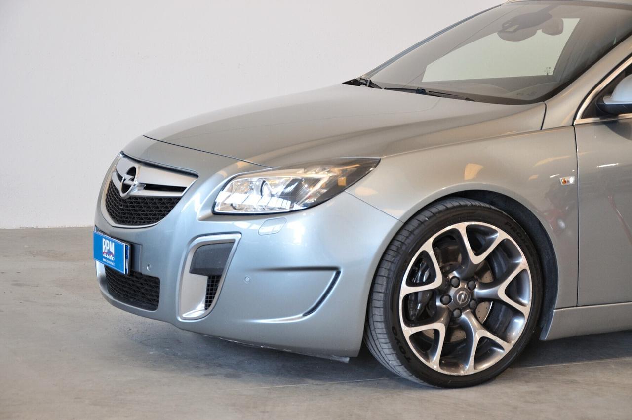 Opel Insignia 2.8 Turbo 4x4 325CV Sports Tourer OPC