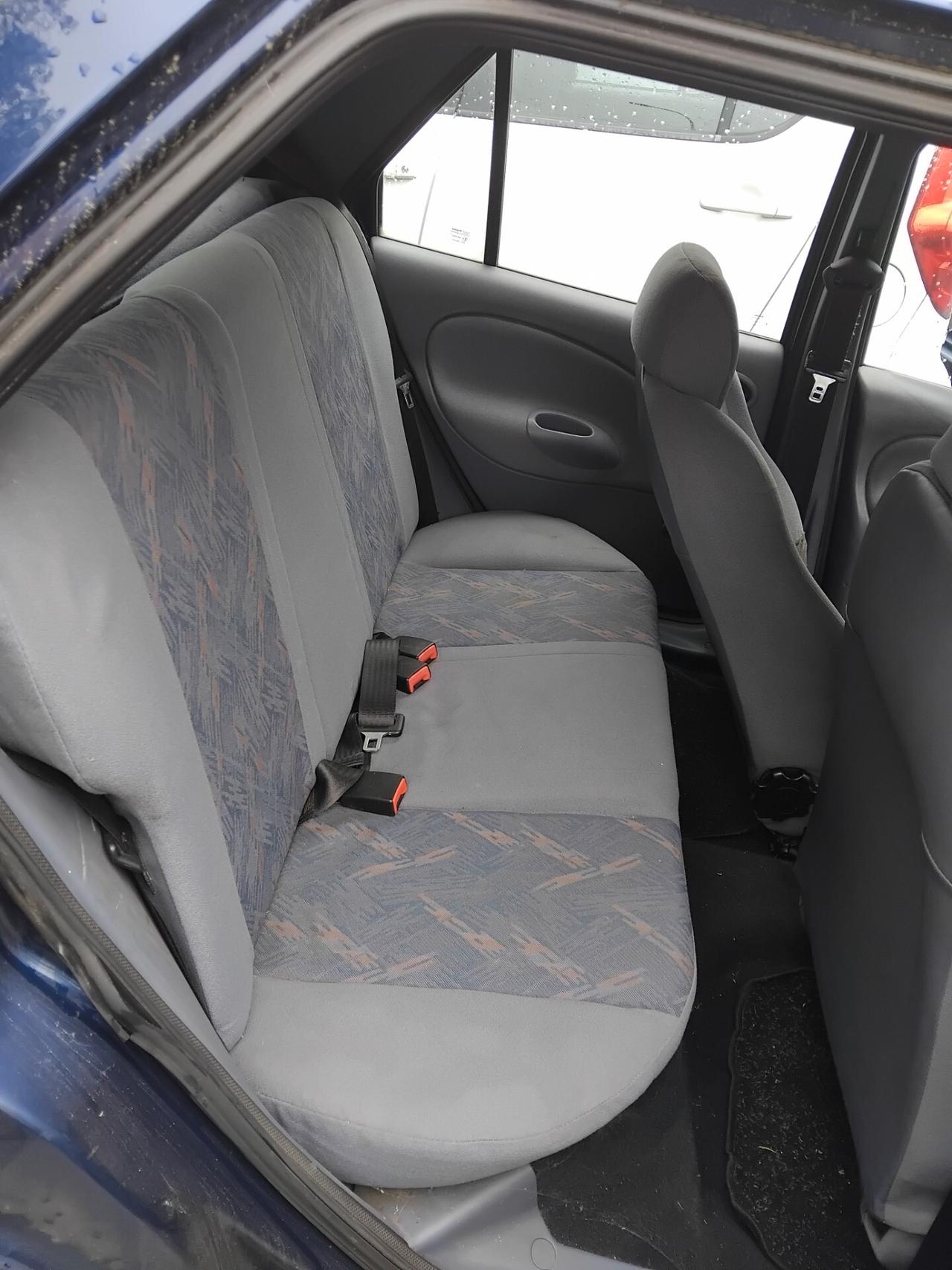 Ford Fiesta 1.2i 16V cat 5 porte Techno