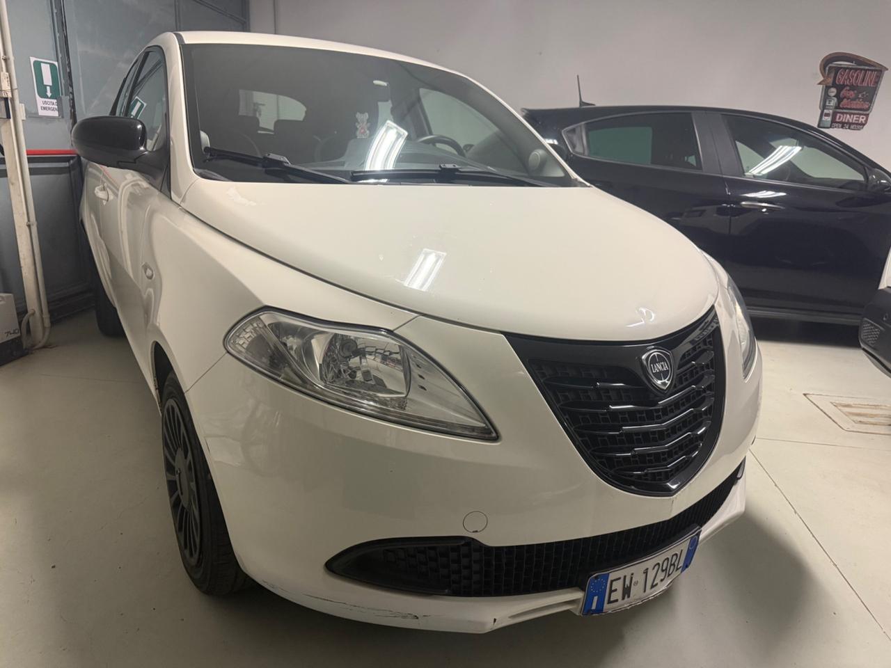 Lancia Ypsilon 1.2 69 CV 5 porte GPL Ecochic Gold