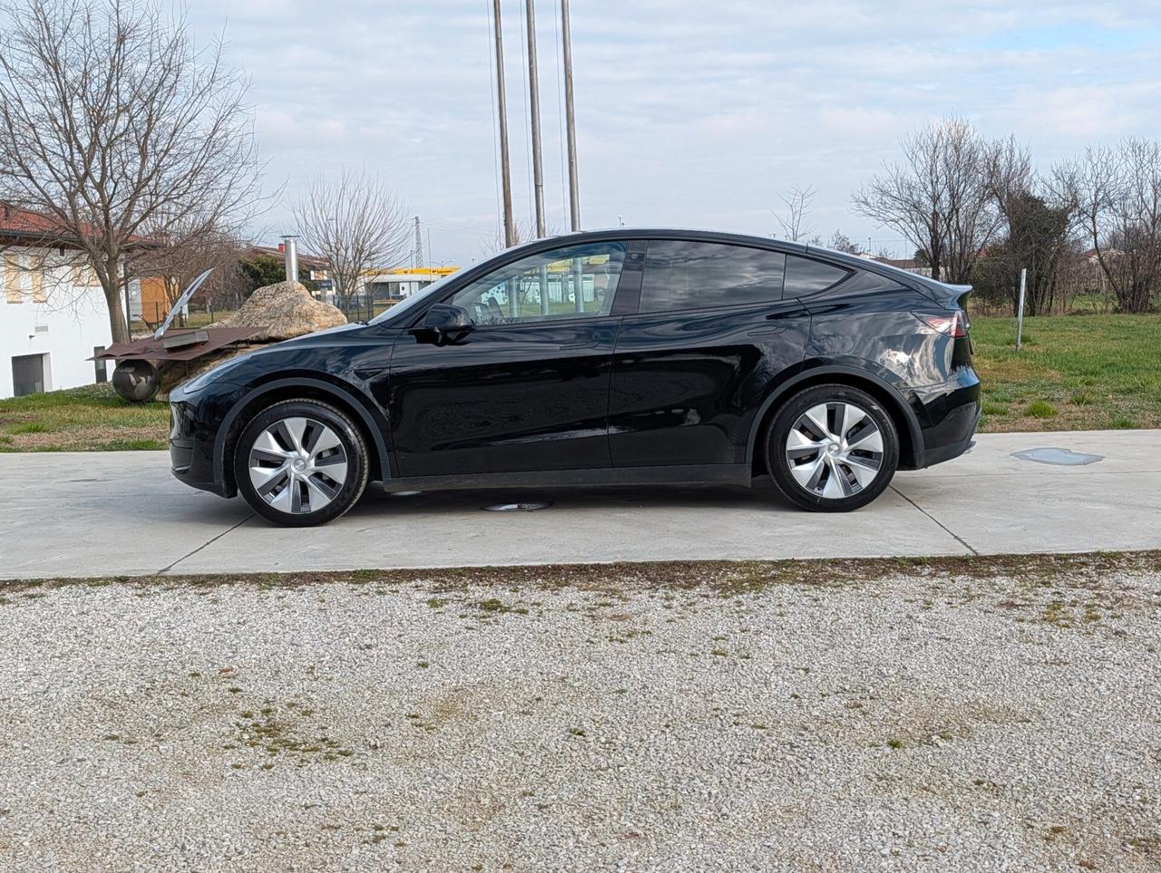 Tesla Model Y RWD - 2024