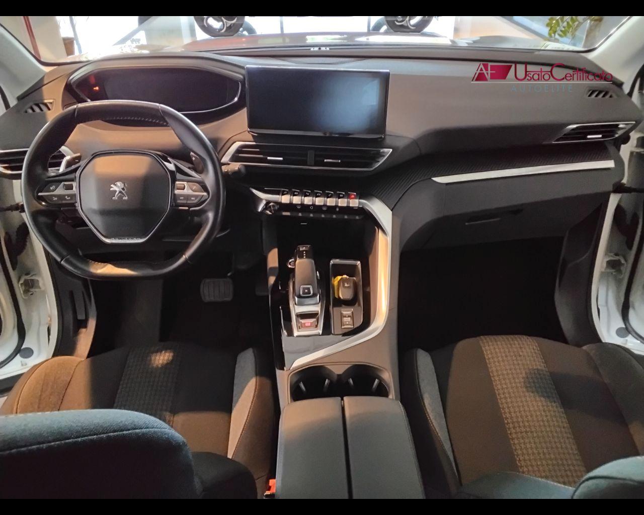 PEUGEOT 3008 BlueHDi 130 S&S EAT8 Active Business